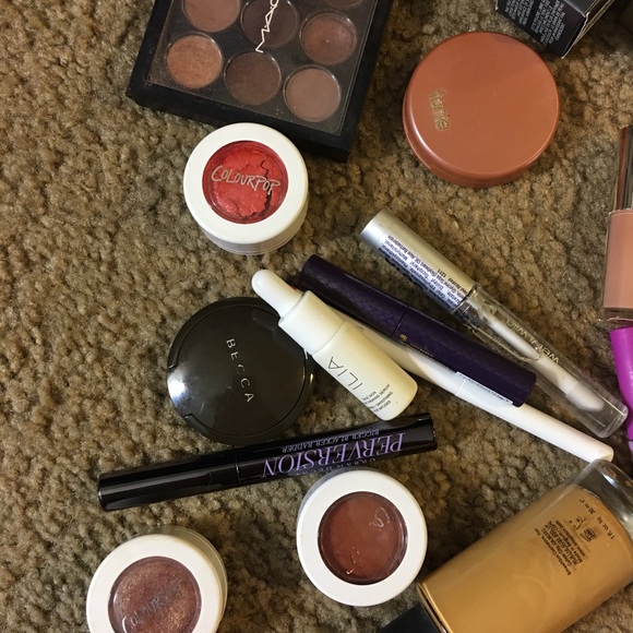 Makeup bundle - Picture 4 of 4